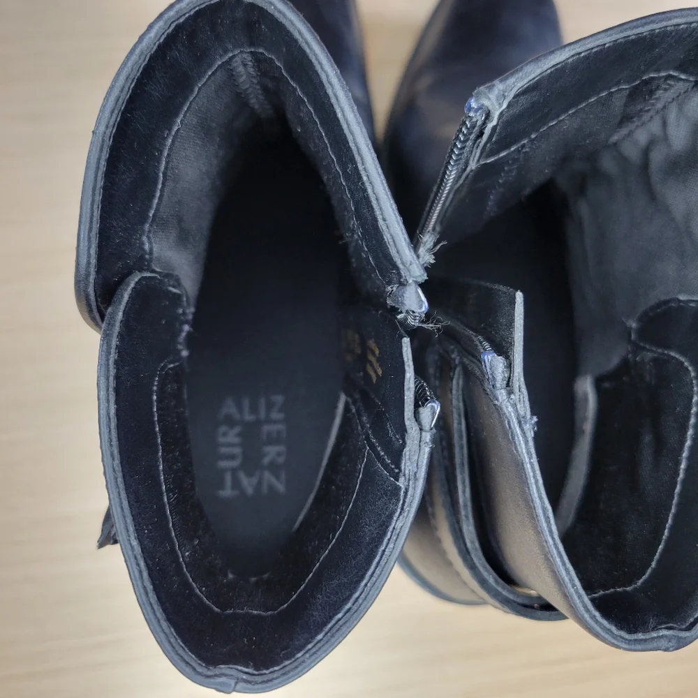 Naturalizer Aimee Black Leather Waterproof Ankle Booties 7M Rainboot